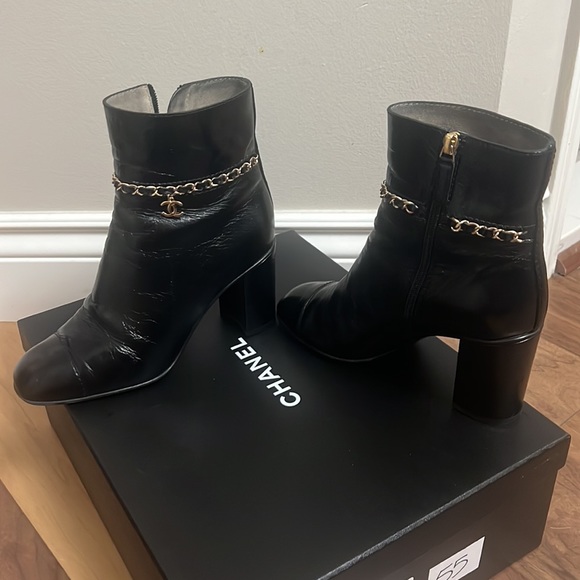 Chanel boot - Picture 3 of 7